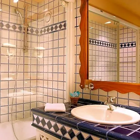 Hotell Le Domaine De Falgos Golf & Saint-Laurent-de-Cerdans